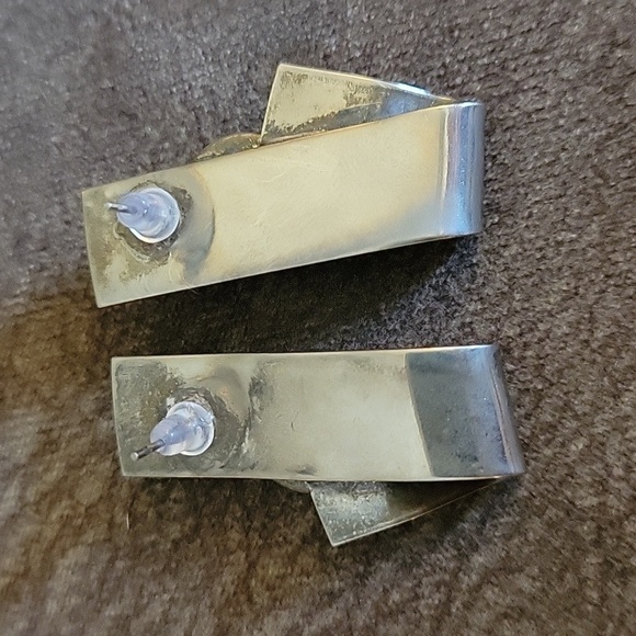 Vtg Unique Atomic Modernist Green Cabochon Abstract Post Festival Earrings - Picture 4 of 4